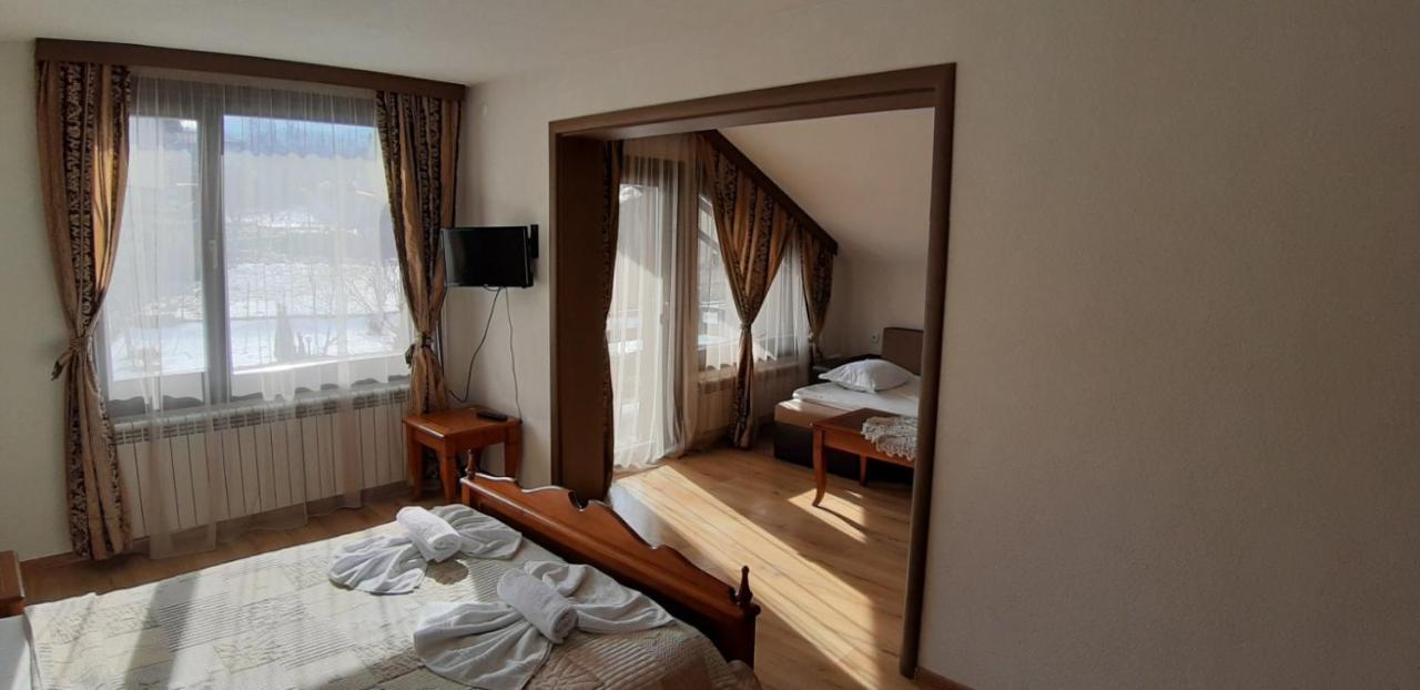 Guest House Raffe Добринище Екстериор снимка