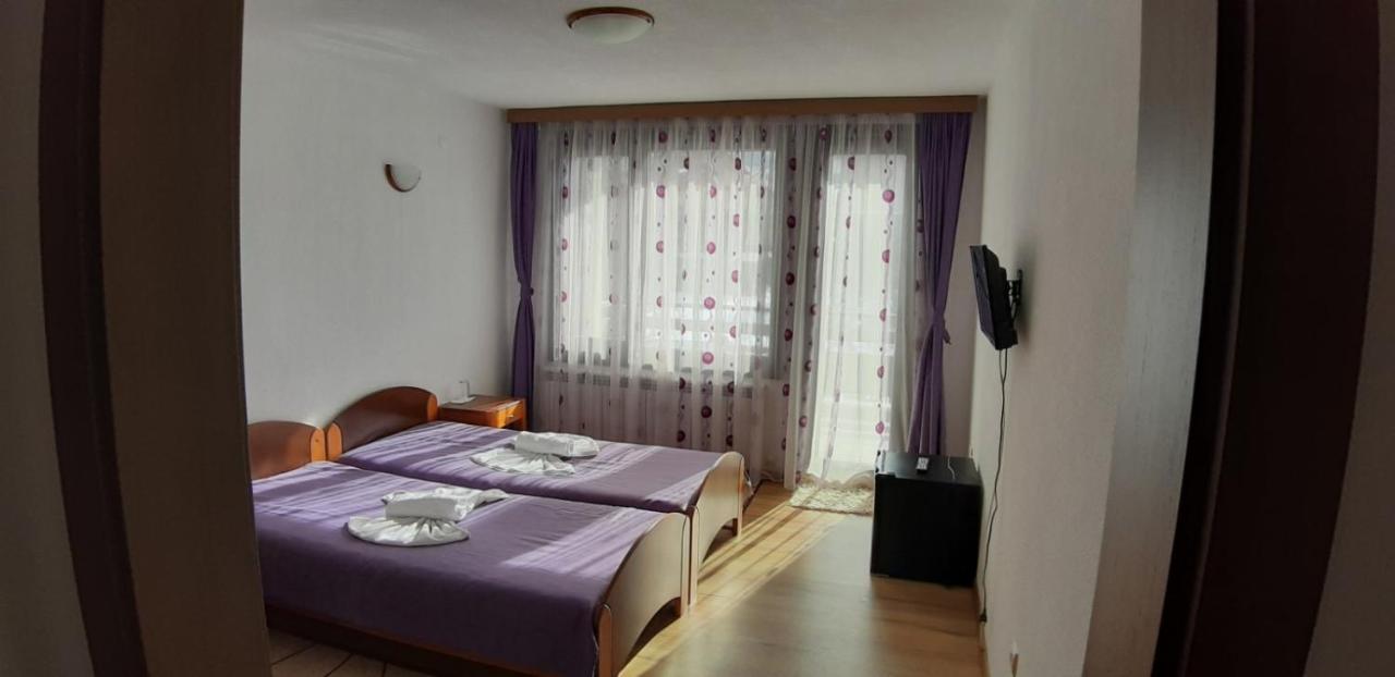 Guest House Raffe Добринище Екстериор снимка