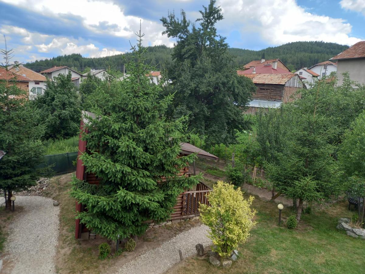 Guest House Raffe Добринище Екстериор снимка