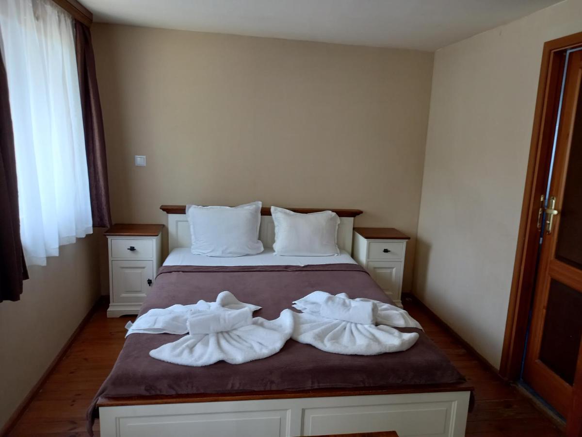 Guest House Raffe Добринище Екстериор снимка